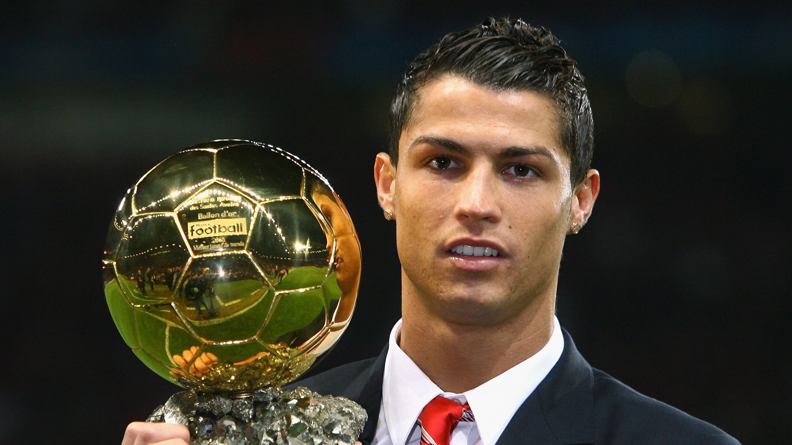 一场关键比赛对球队赛季目标至关重要，球队比赛问题